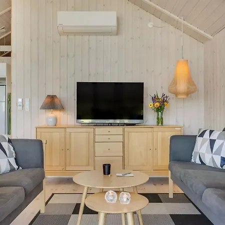 Amma - 15m From The Sea By Interhome * Sjolund